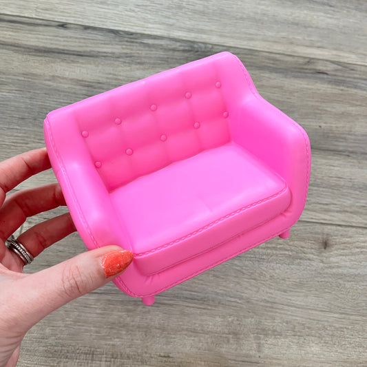 1/6 scale Barbie loveseat