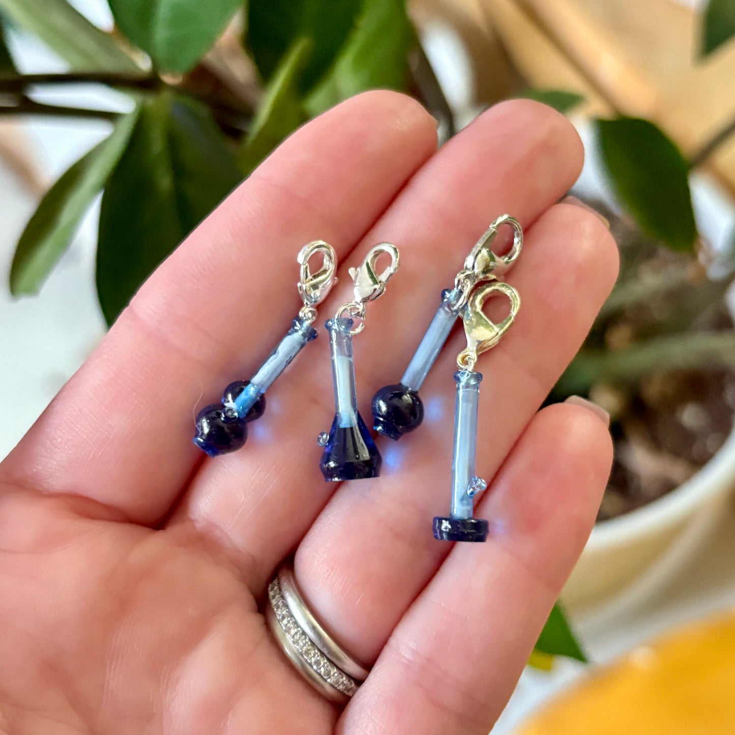 Tiny bong charms